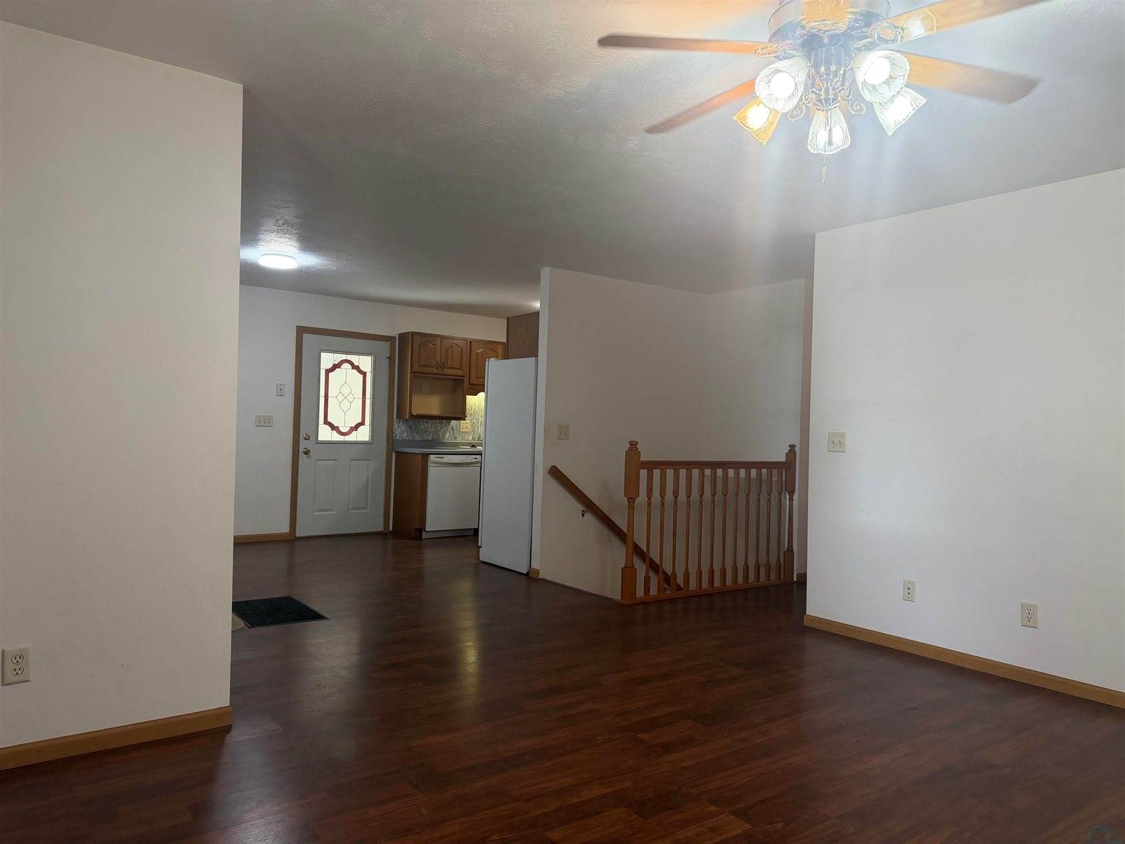 530 S 5th St, Akron, IA 51001