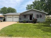 530 S 5th St, Akron, IA 51001