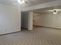530 S 5th St, Akron, IA 51001
