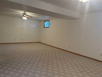 530 S 5th St, Akron, IA 51001