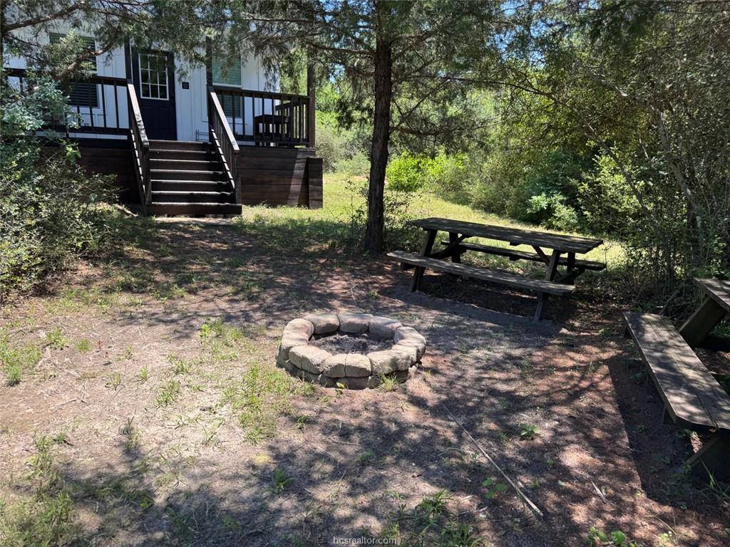 3454 Co Rd 426, Marquez, TX 77865
