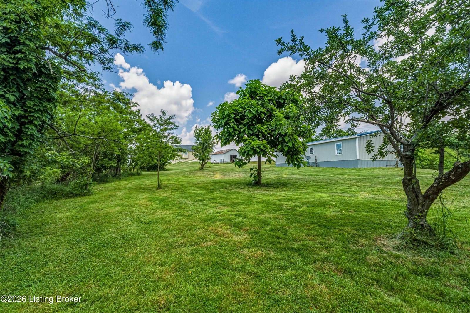 2422 East Highway 86, Irvington, KY 40146