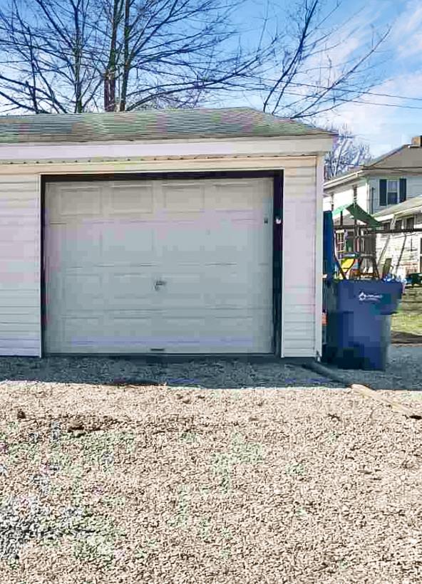 221 Jackson St, Sullivan, IN 47885