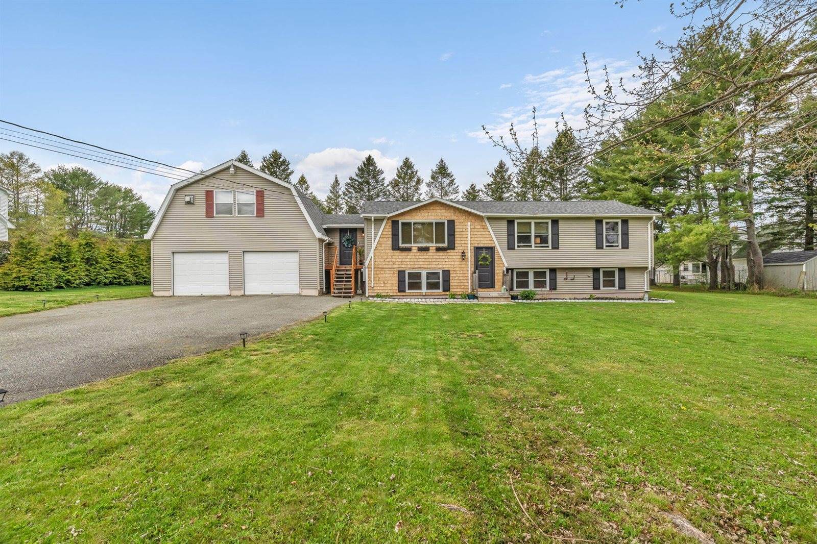 6 Coolidge Avenue, Hampden, ME 04444