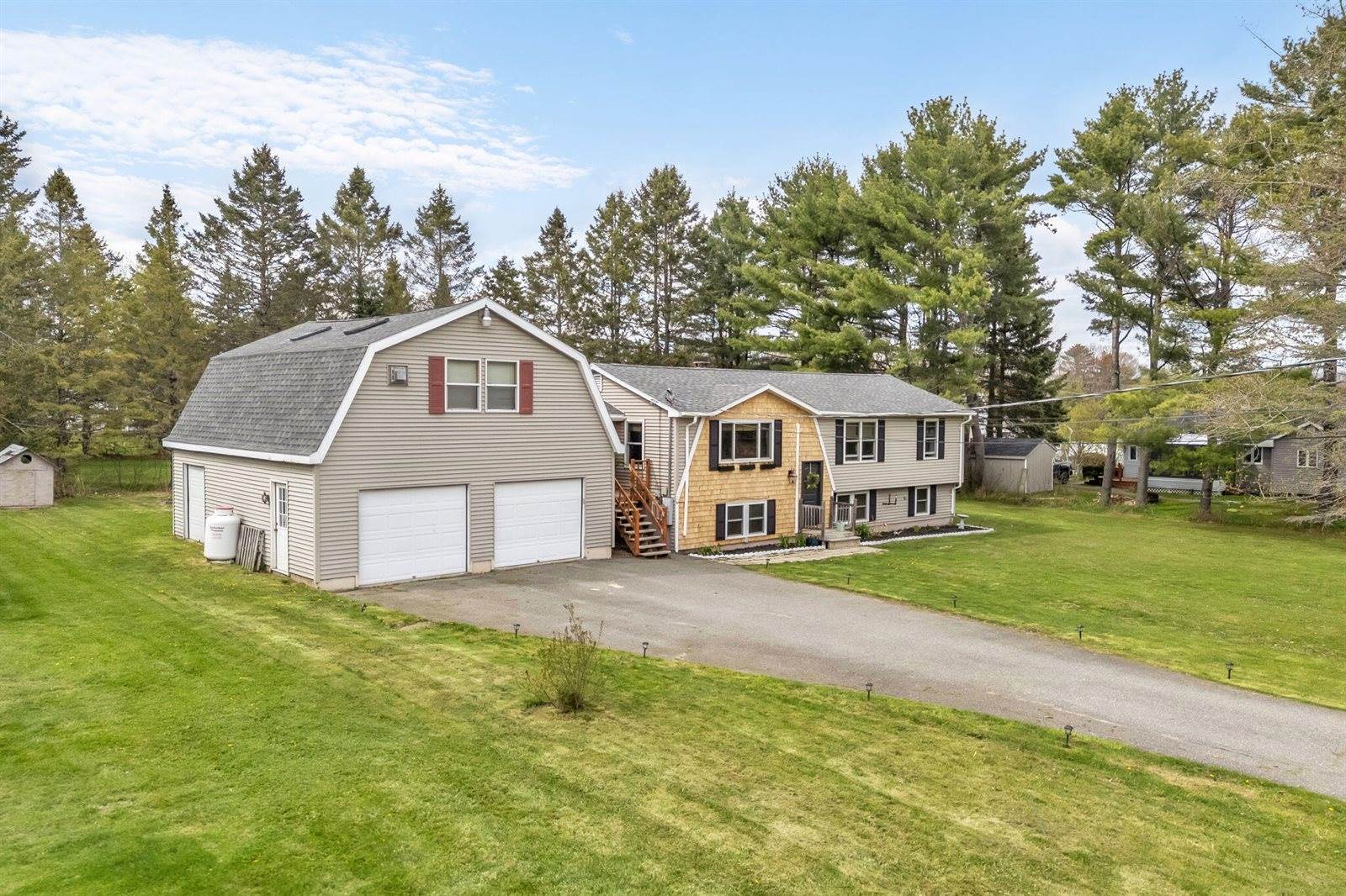 6 Coolidge Avenue, Hampden, ME 04444