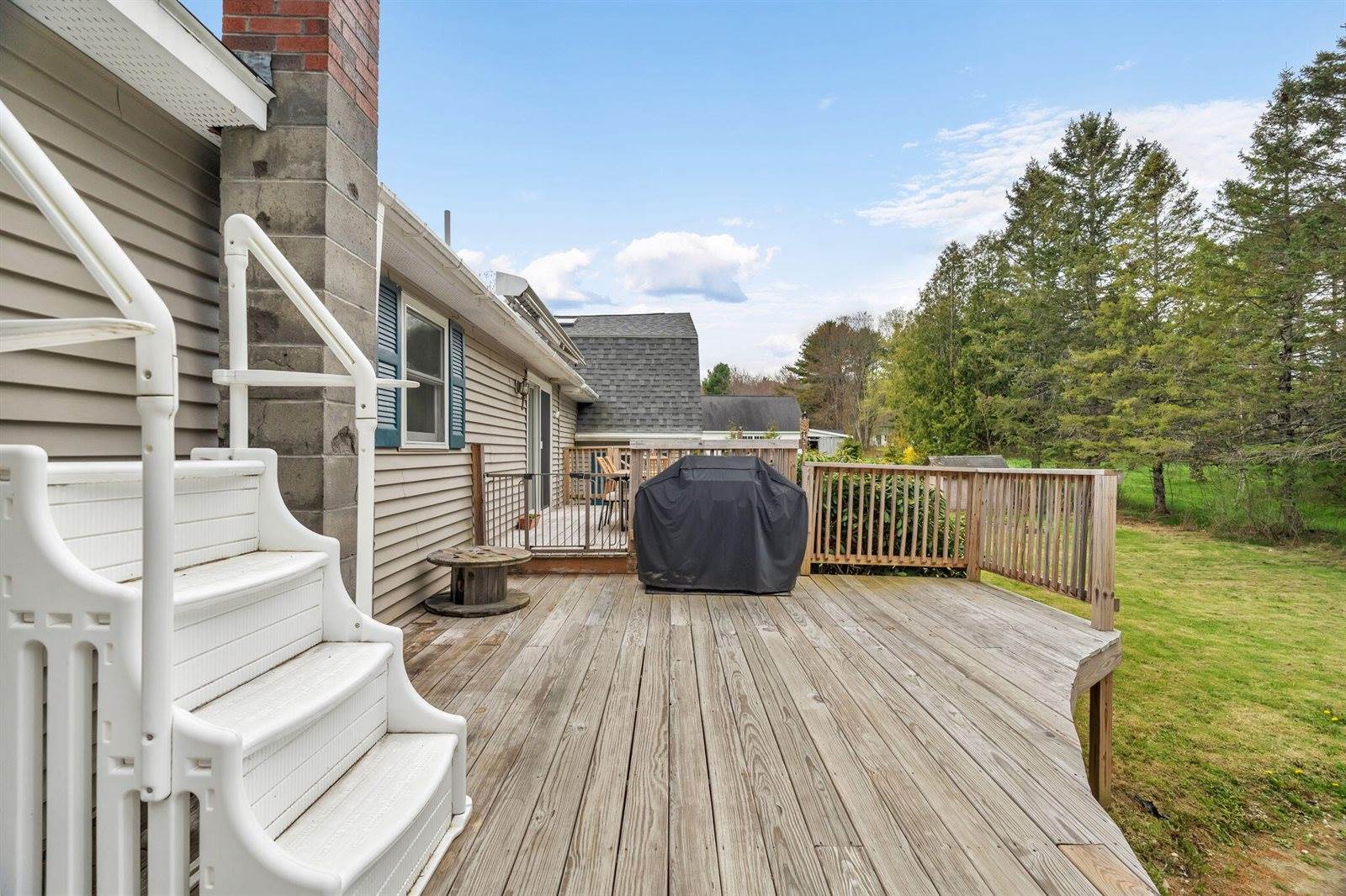 6 Coolidge Avenue, Hampden, ME 04444