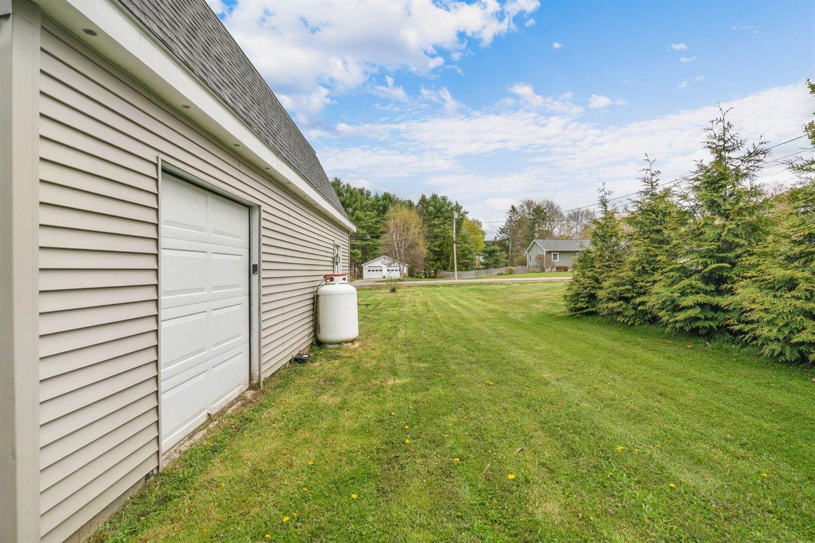 6 Coolidge Avenue, Hampden, ME 04444