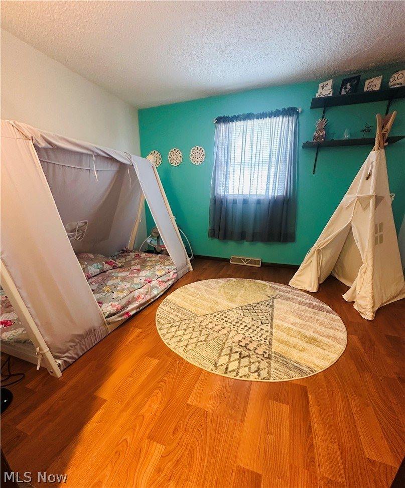 5966 Fairdale Drive, Cambridge, OH 43725
