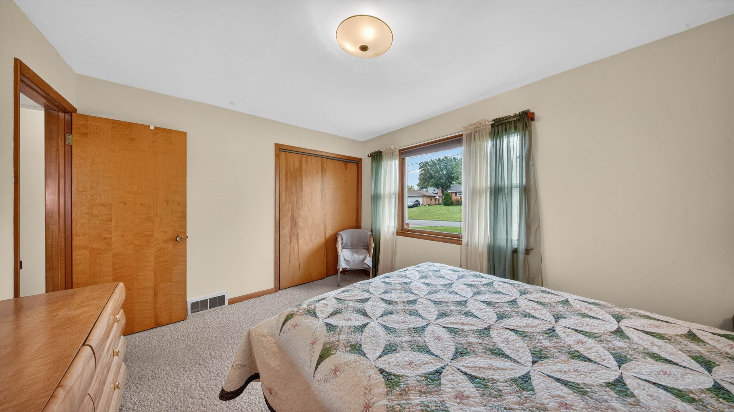472 Fairoaks Blvd, Mansfield, OH 44907