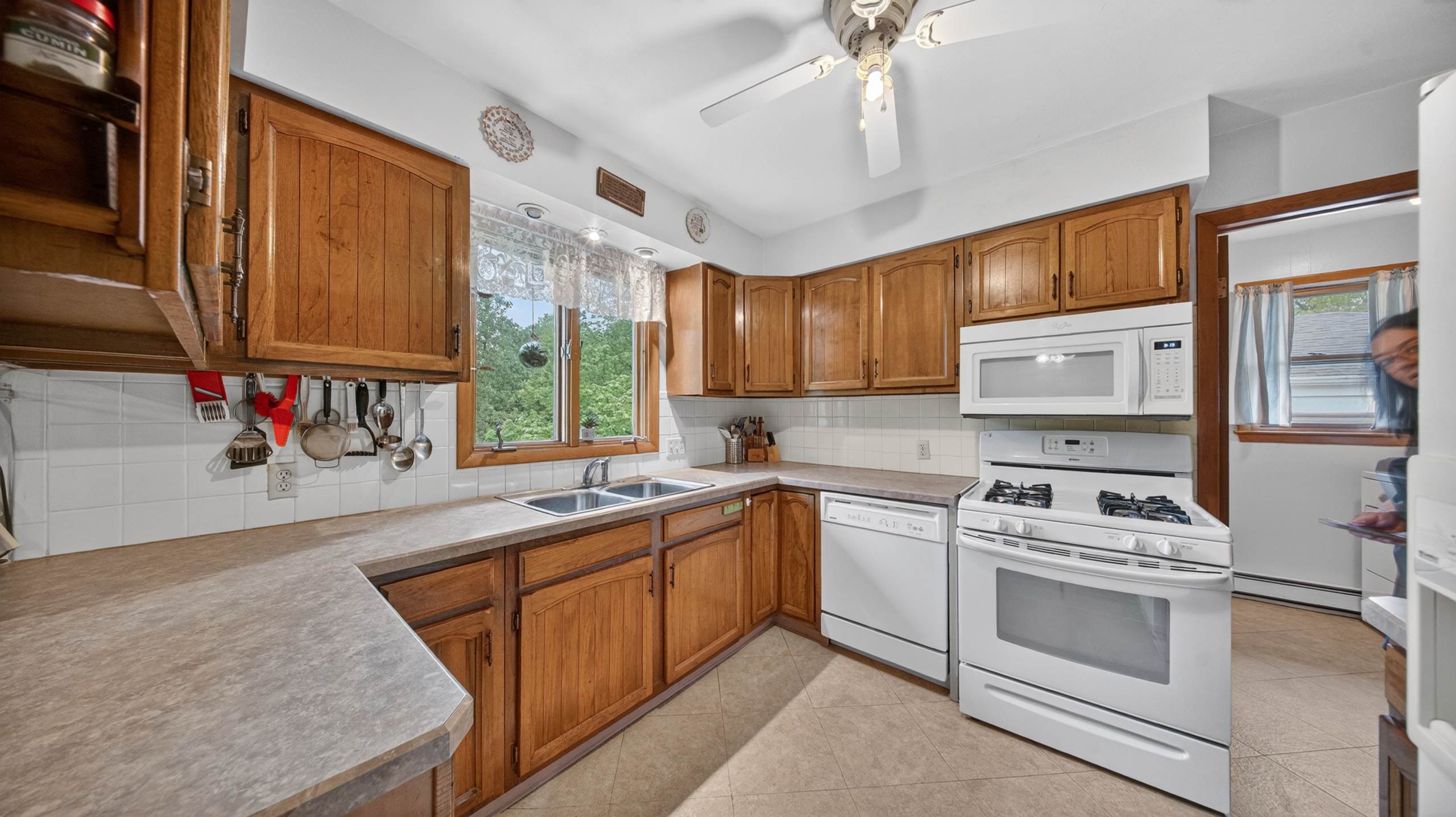 472 Fairoaks Blvd, Mansfield, OH 44907