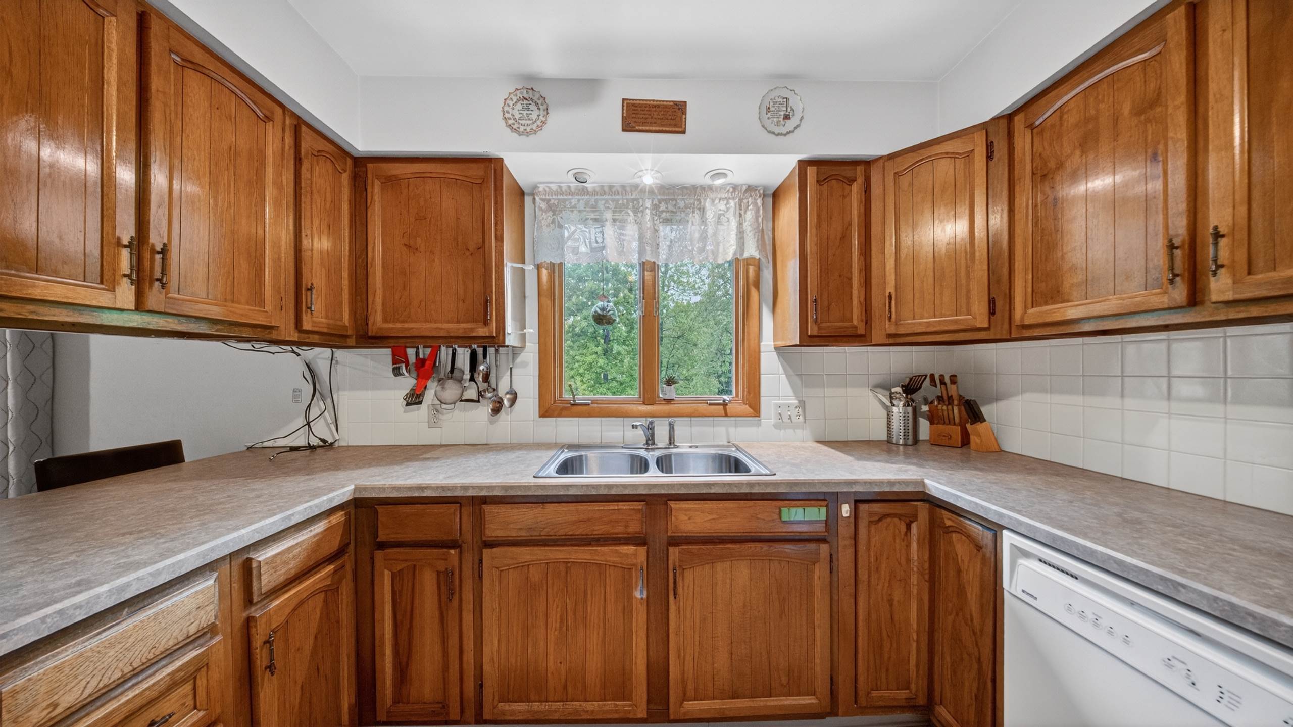 472 Fairoaks Blvd, Mansfield, OH 44907