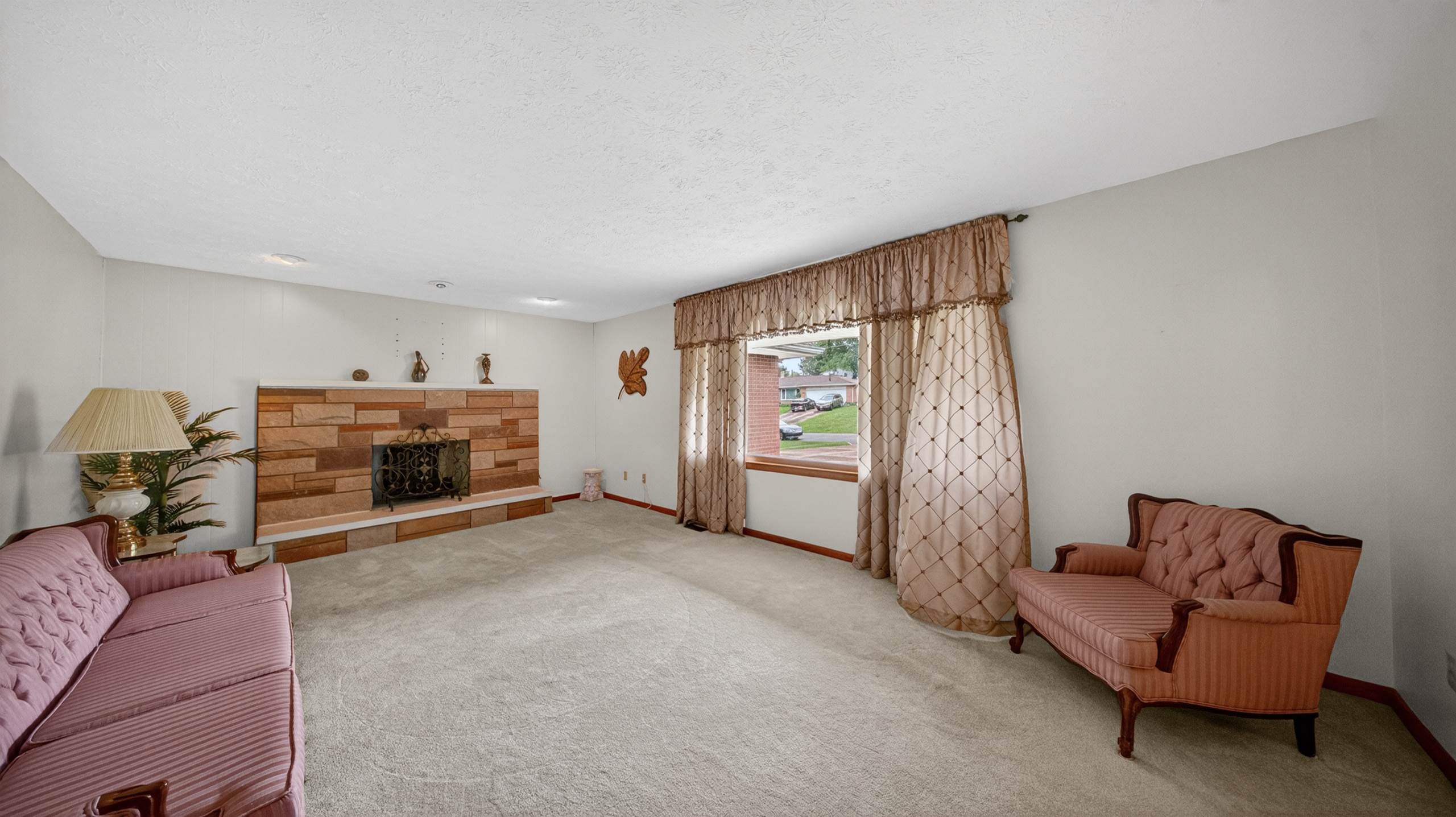 472 Fairoaks Blvd, Mansfield, OH 44907
