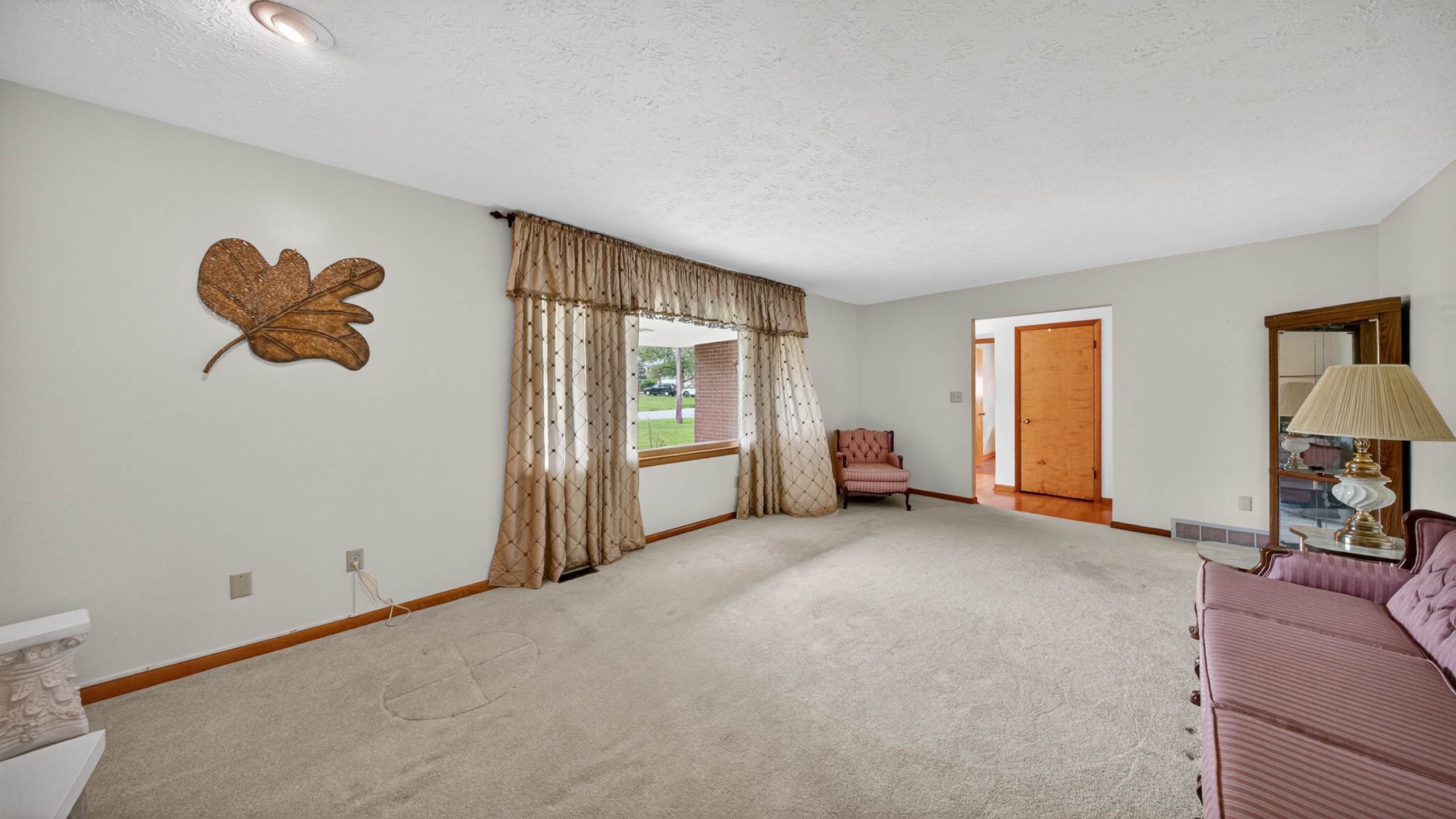 472 Fairoaks Blvd, Mansfield, OH 44907