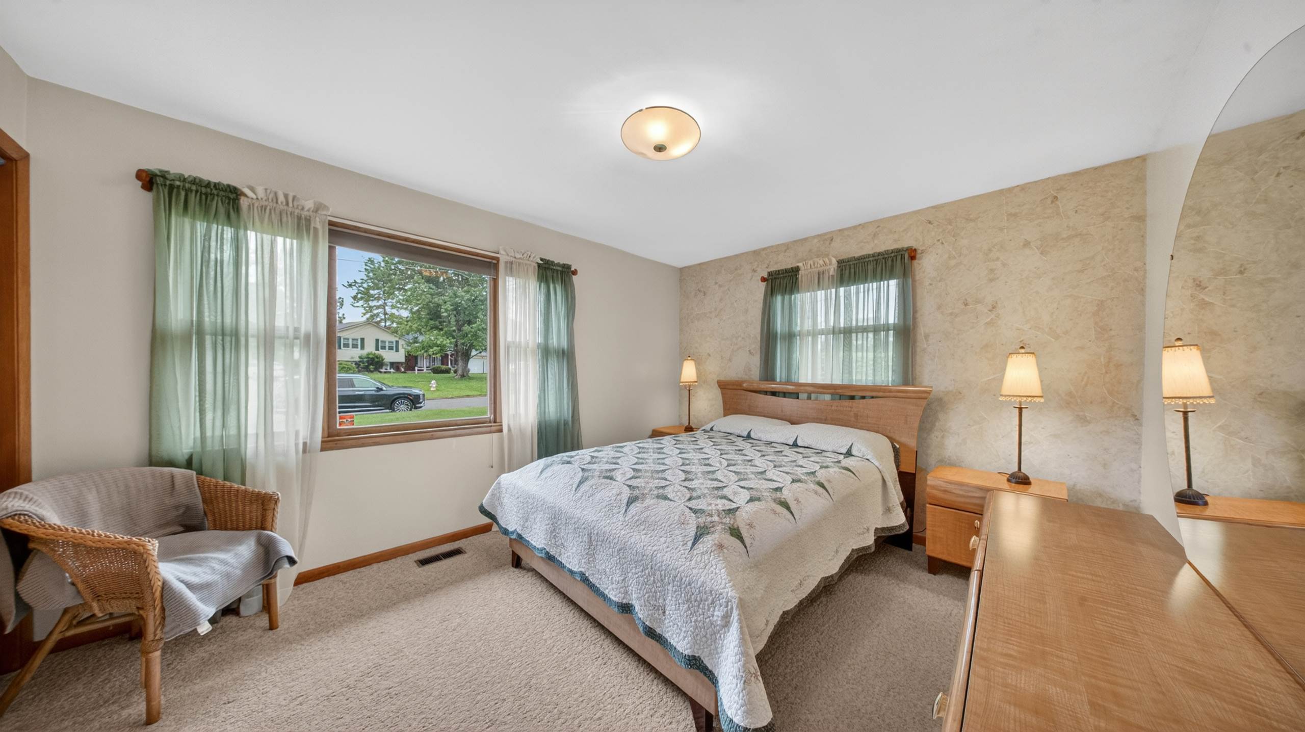 472 Fairoaks Blvd, Mansfield, OH 44907