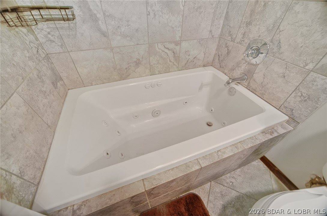 1054 Linn Creek Road, Lake Ozark, MO 65049