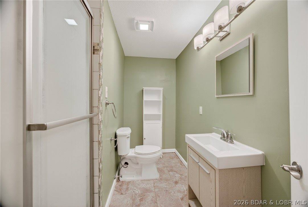 1054 Linn Creek Road, Lake Ozark, MO 65049