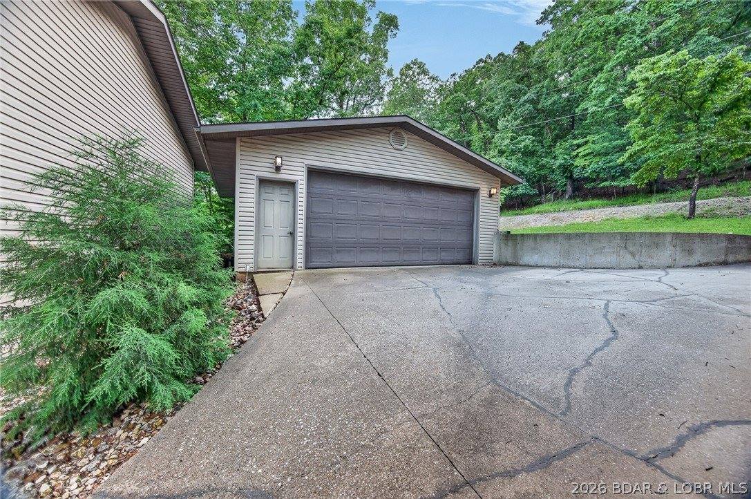1054 Linn Creek Road, Lake Ozark, MO 65049