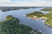1054 Linn Creek Road, Lake Ozark, MO 65049