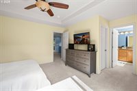 1079 SE Portlandia Ave, Hillsboro, OR 97123