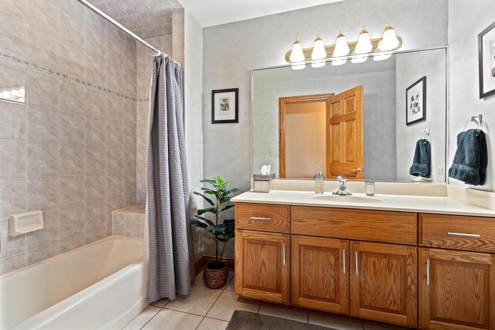 8135 Basswood Road, Orland Park, IL 60462