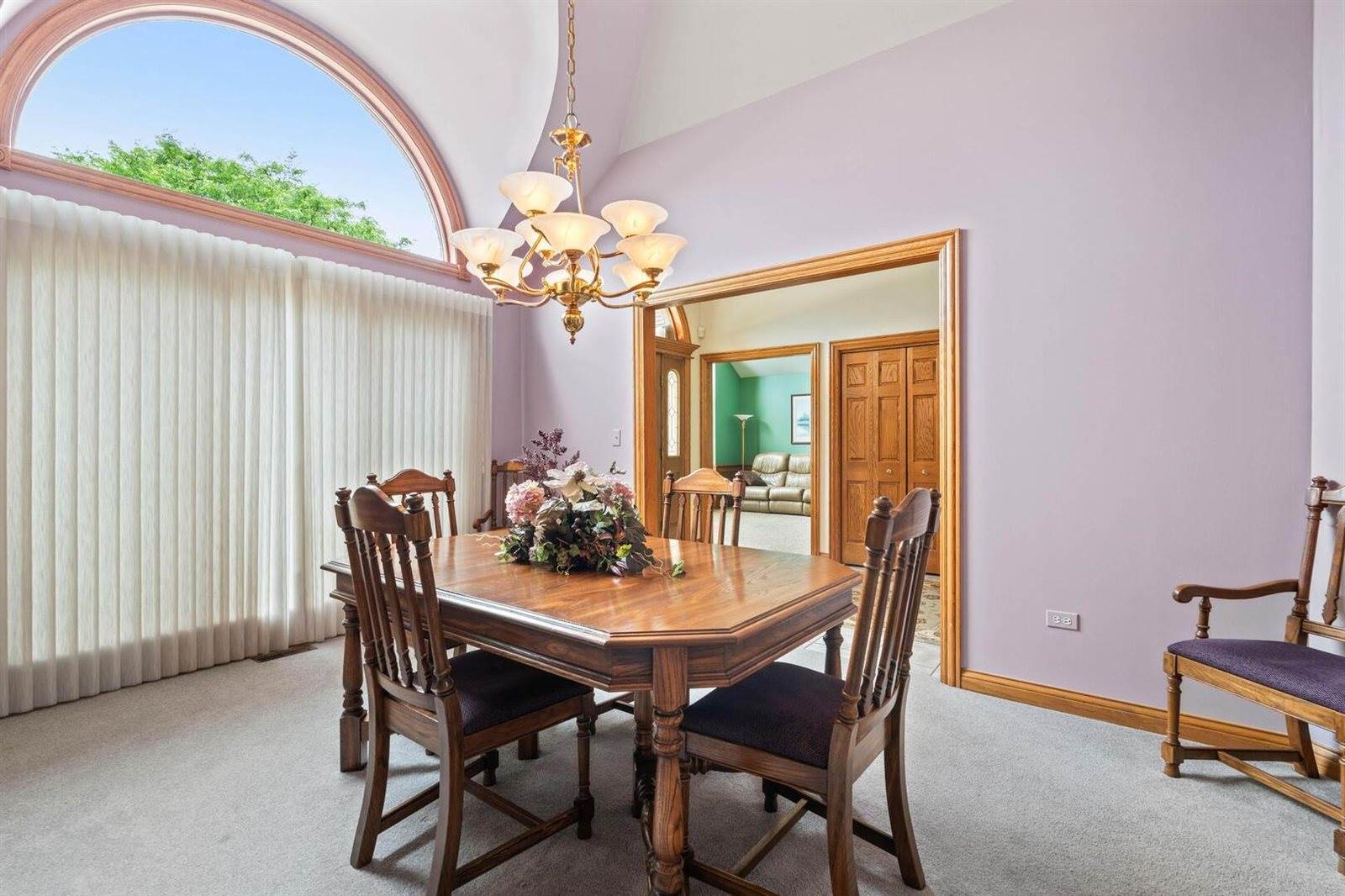 8135 Basswood Road, Orland Park, IL 60462