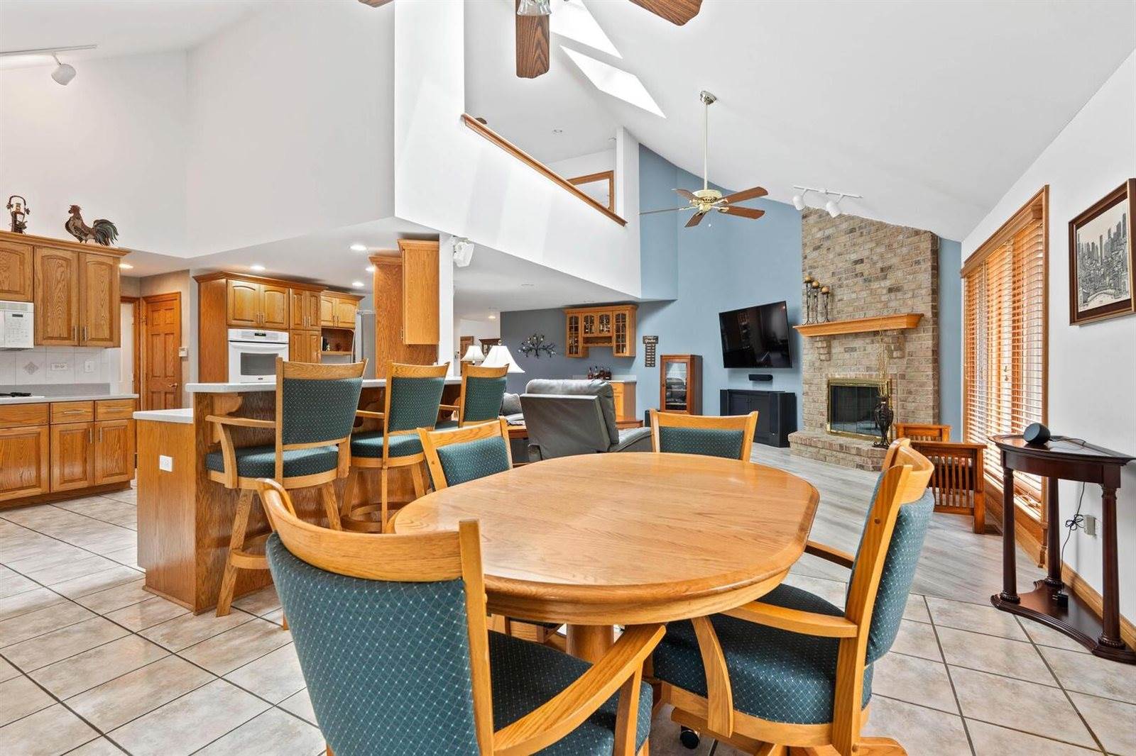 8135 Basswood Road, Orland Park, IL 60462