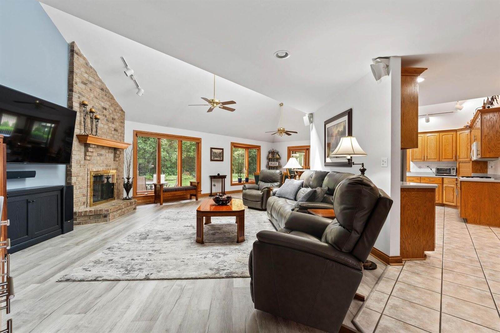 8135 Basswood Road, Orland Park, IL 60462