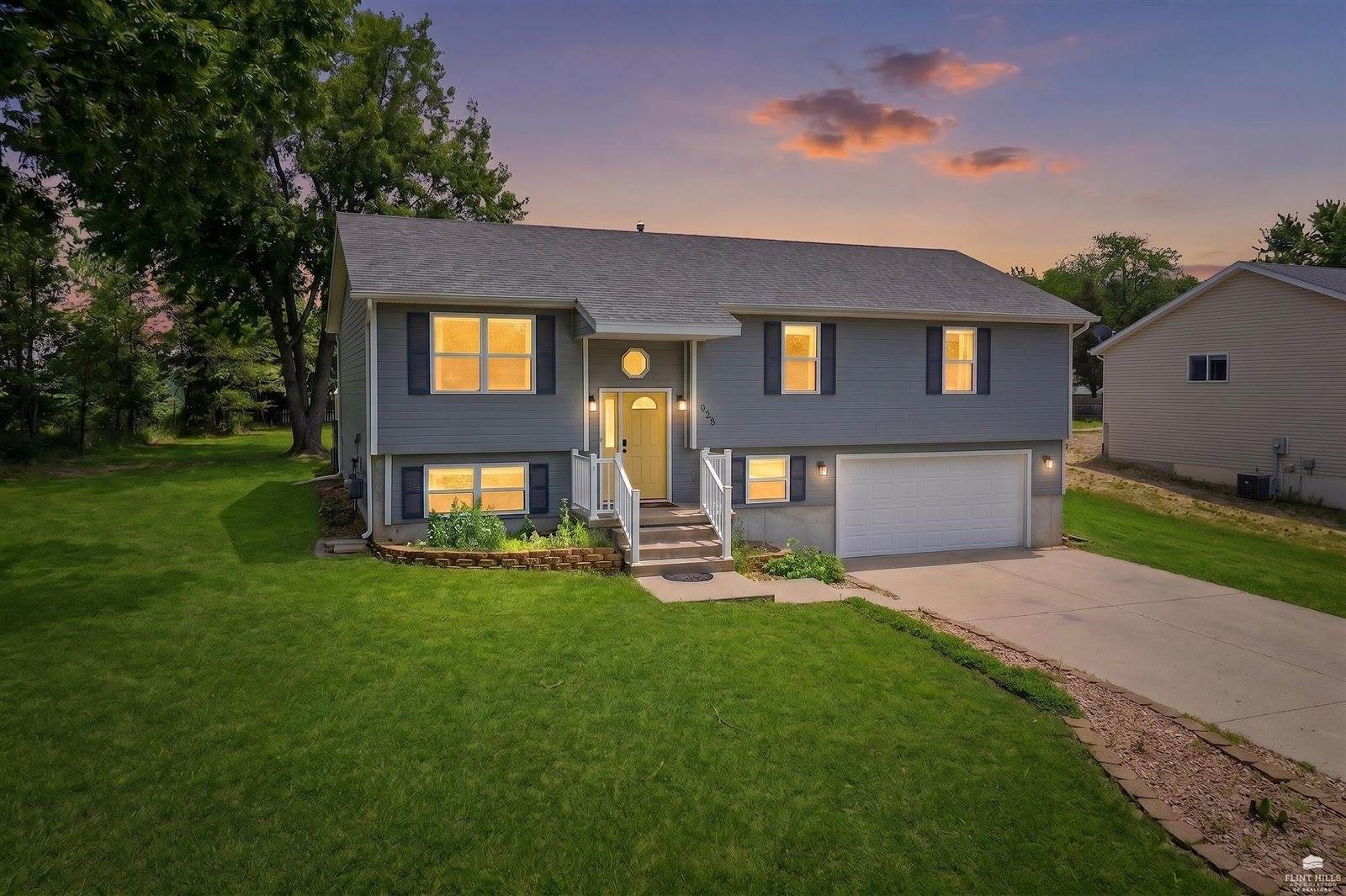 926 Nicholson, Chapman, KS 67431