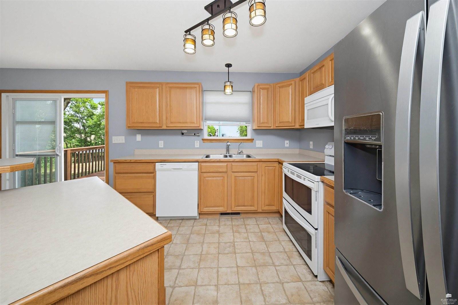 926 Nicholson, Chapman, KS 67431