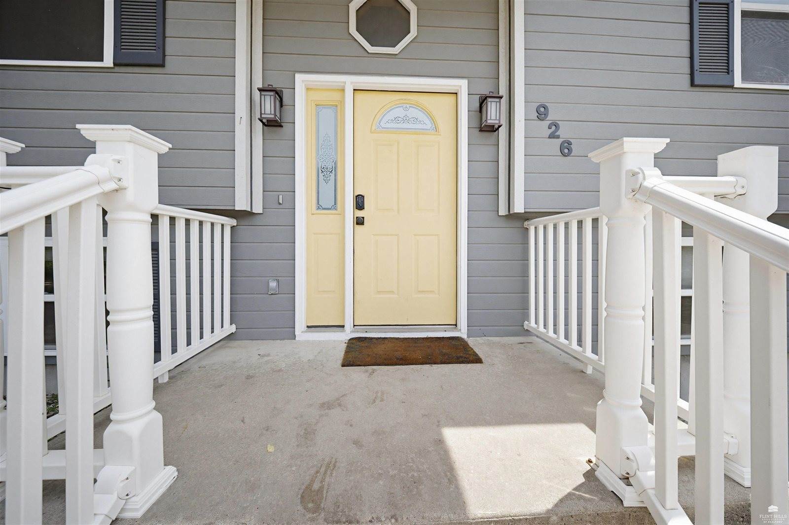 926 Nicholson, Chapman, KS 67431