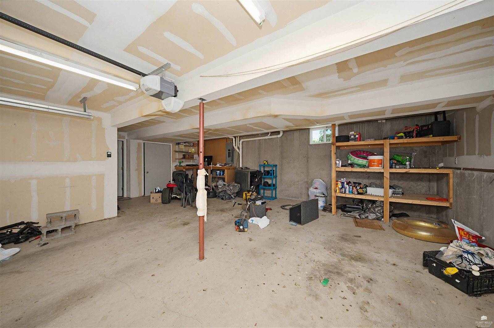 926 Nicholson, Chapman, KS 67431