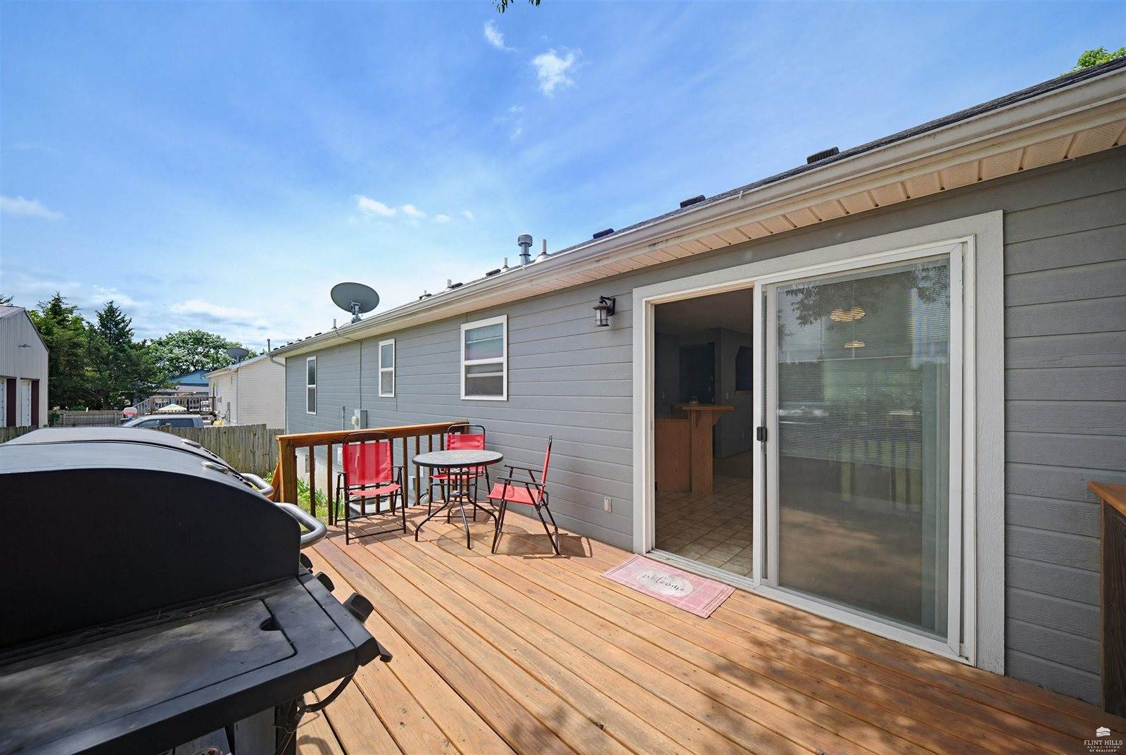 926 Nicholson, Chapman, KS 67431
