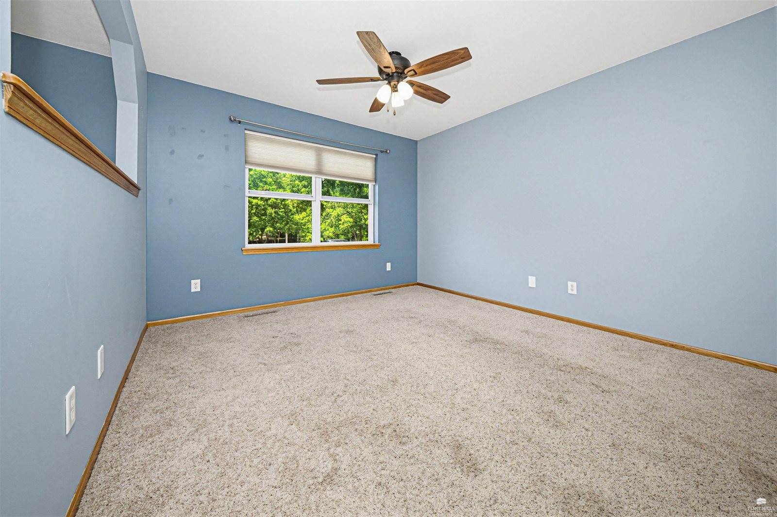 926 Nicholson, Chapman, KS 67431