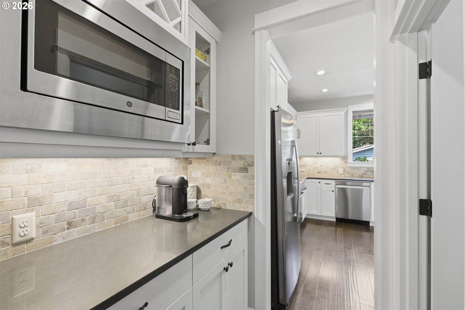 1053 Yates St, Lake Oswego, OR 97034