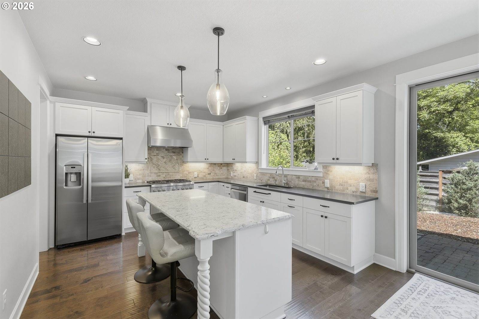 1053 Yates St, Lake Oswego, OR 97034