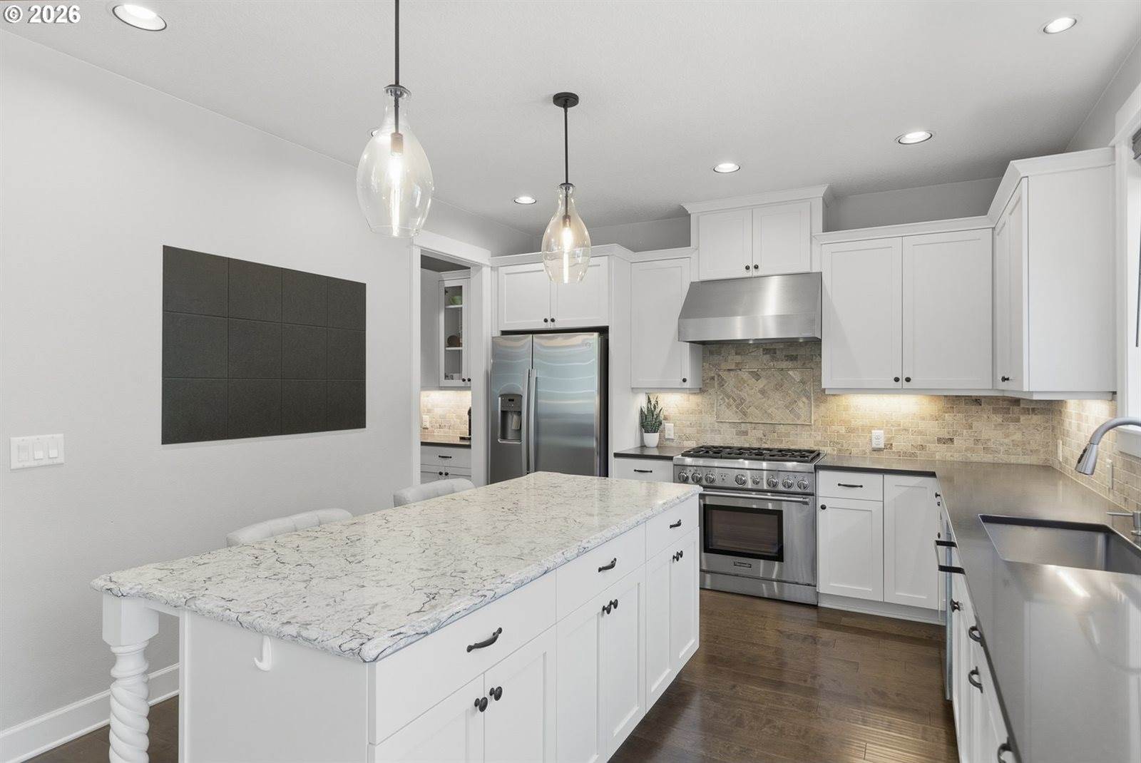 1053 Yates St, Lake Oswego, OR 97034