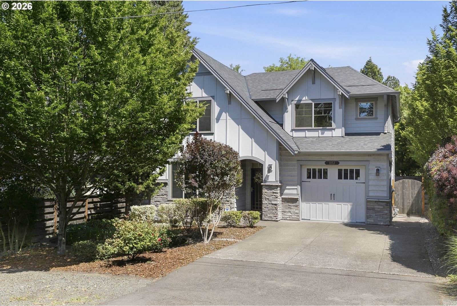 1053 Yates St, Lake Oswego, OR 97034