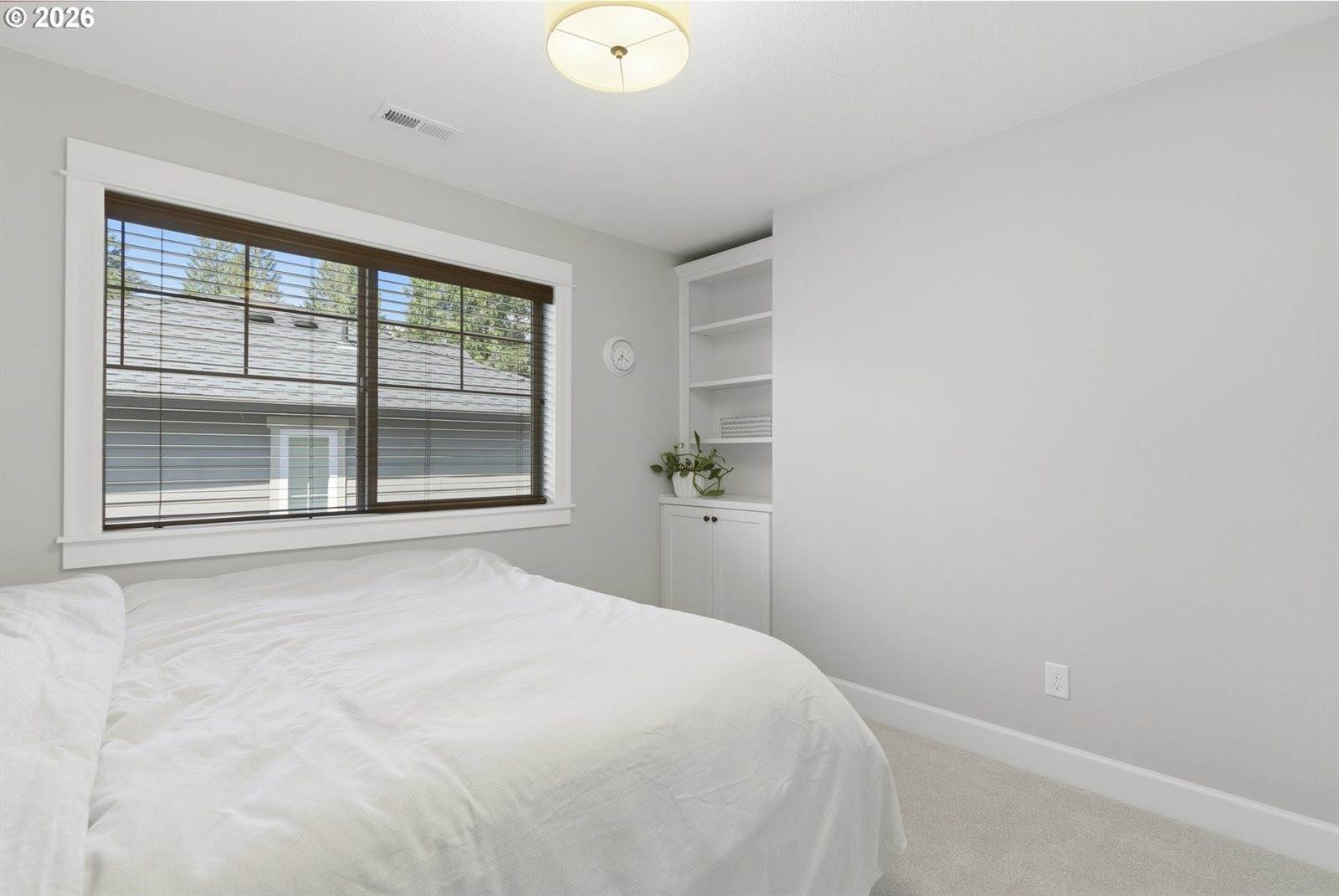 1053 Yates St, Lake Oswego, OR 97034