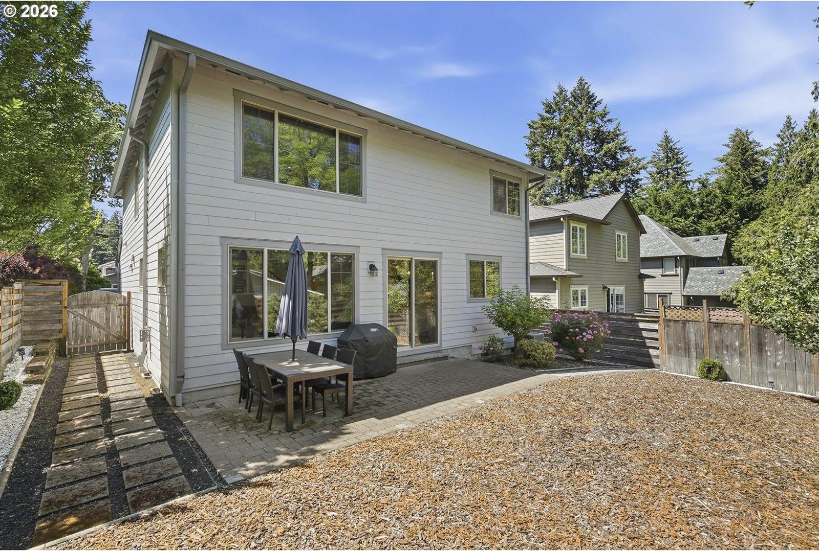 1053 Yates St, Lake Oswego, OR 97034