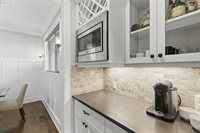 1053 Yates St, Lake Oswego, OR 97034