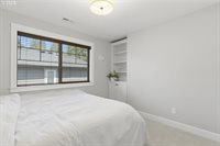 1053 Yates St, Lake Oswego, OR 97034