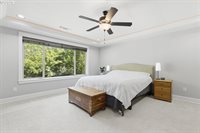 1053 Yates St, Lake Oswego, OR 97034