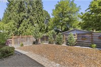 1053 Yates St, Lake Oswego, OR 97034