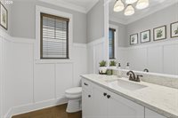 1053 Yates St, Lake Oswego, OR 97034