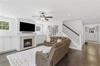 1053 Yates St, Lake Oswego, OR 97034
