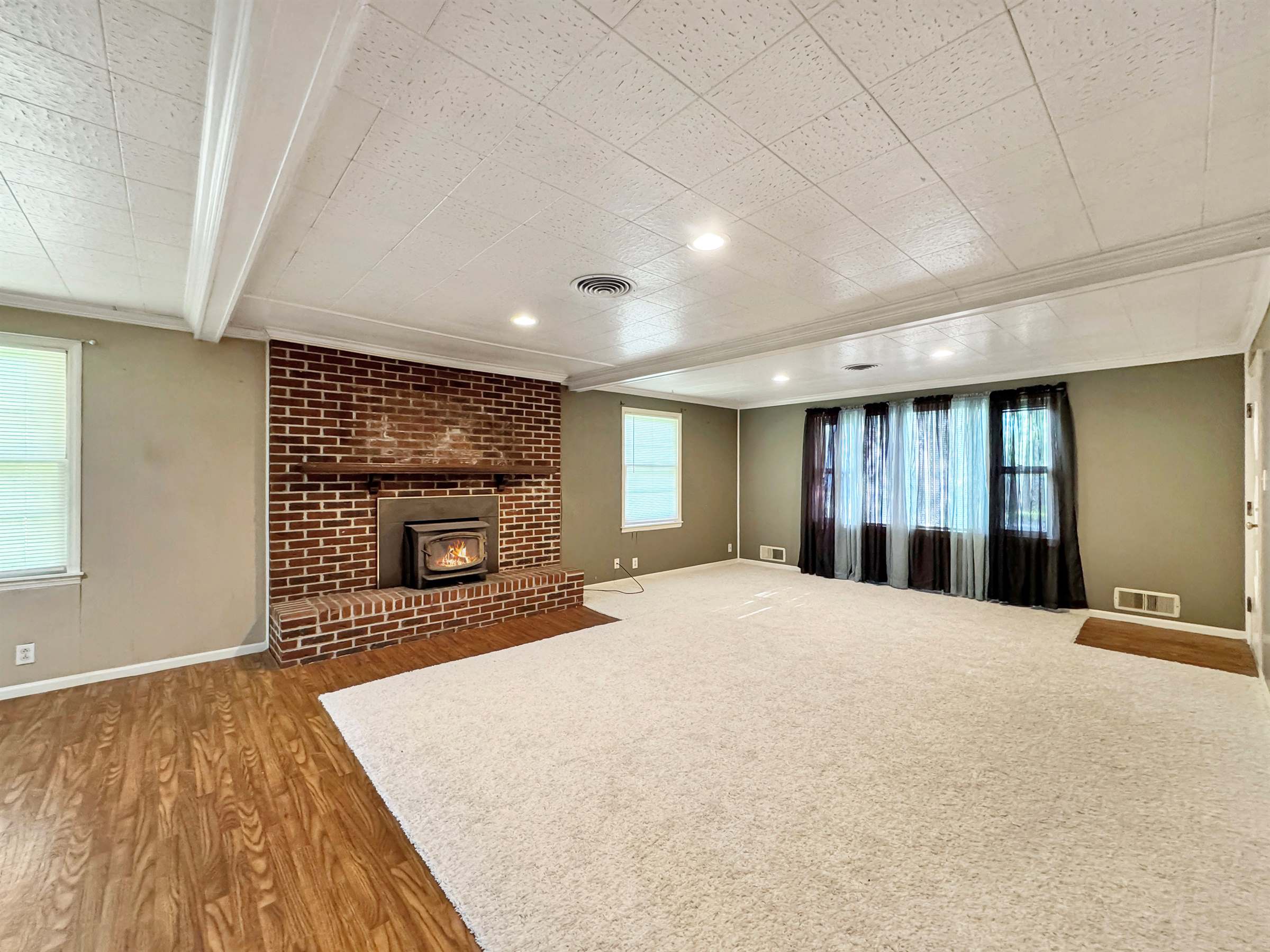 2600 S 26th St, Terre Haute, IN 47803