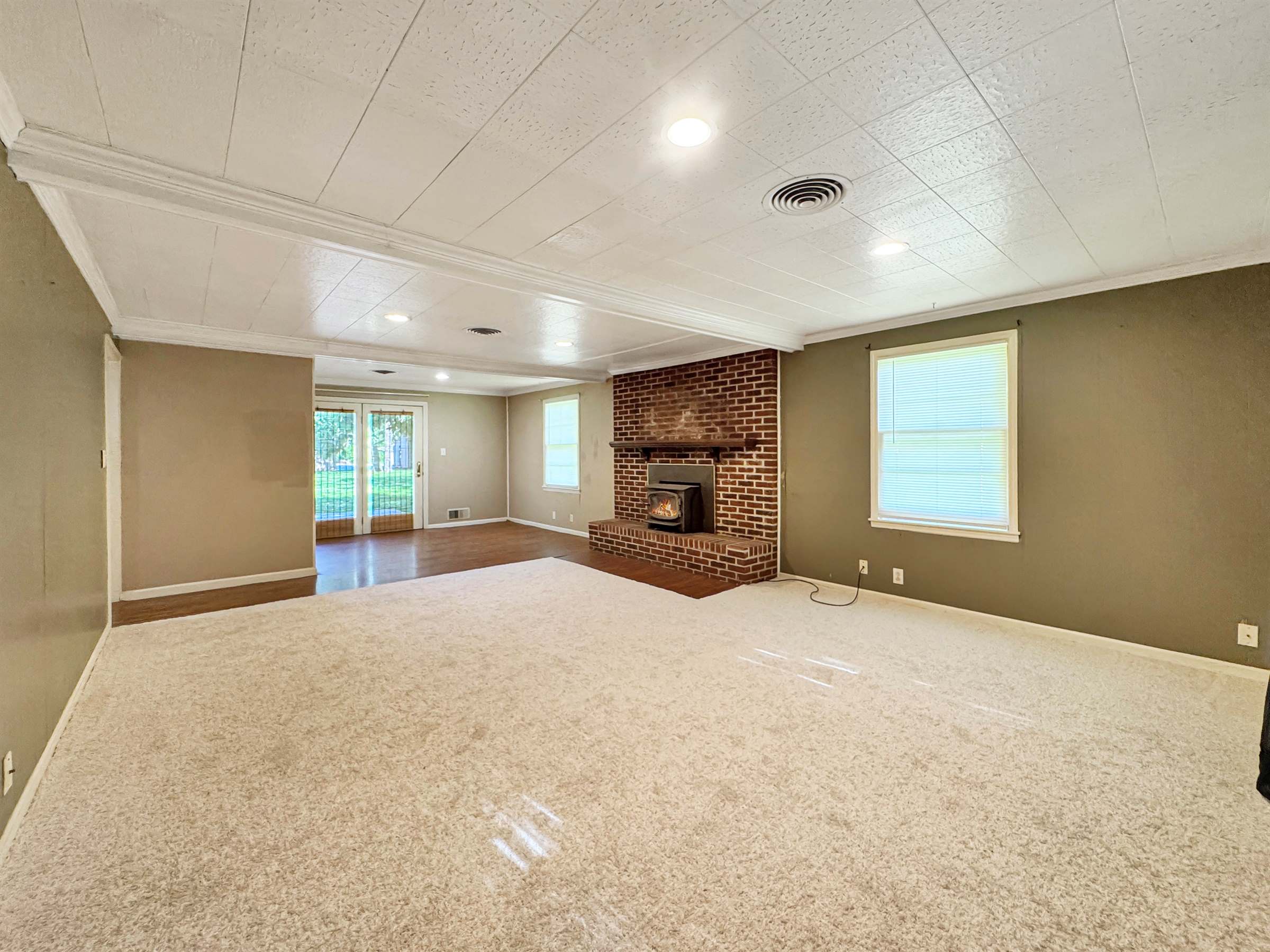 2600 S 26th St, Terre Haute, IN 47803