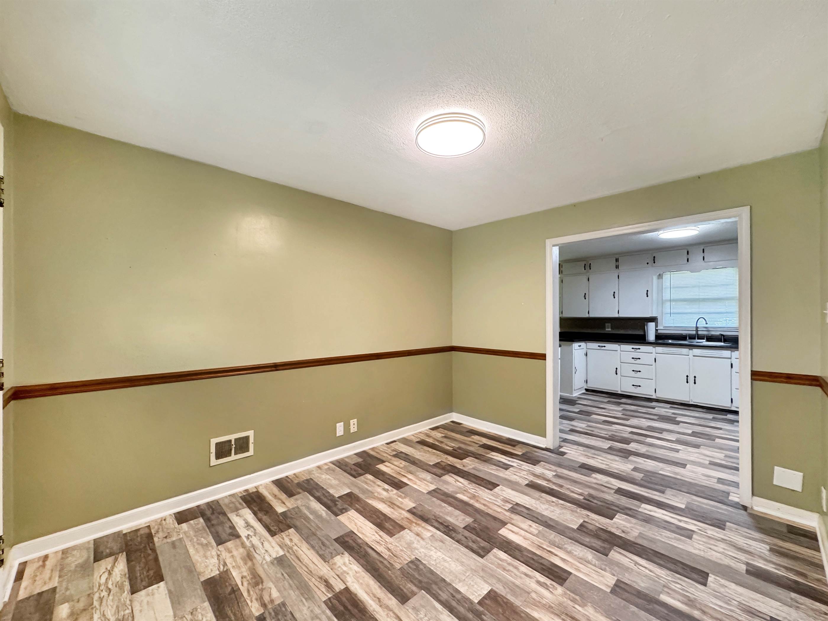 2600 S 26th St, Terre Haute, IN 47803