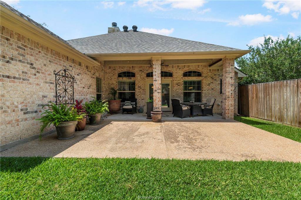 318 Cecilia Loop, College Station, TX 77845