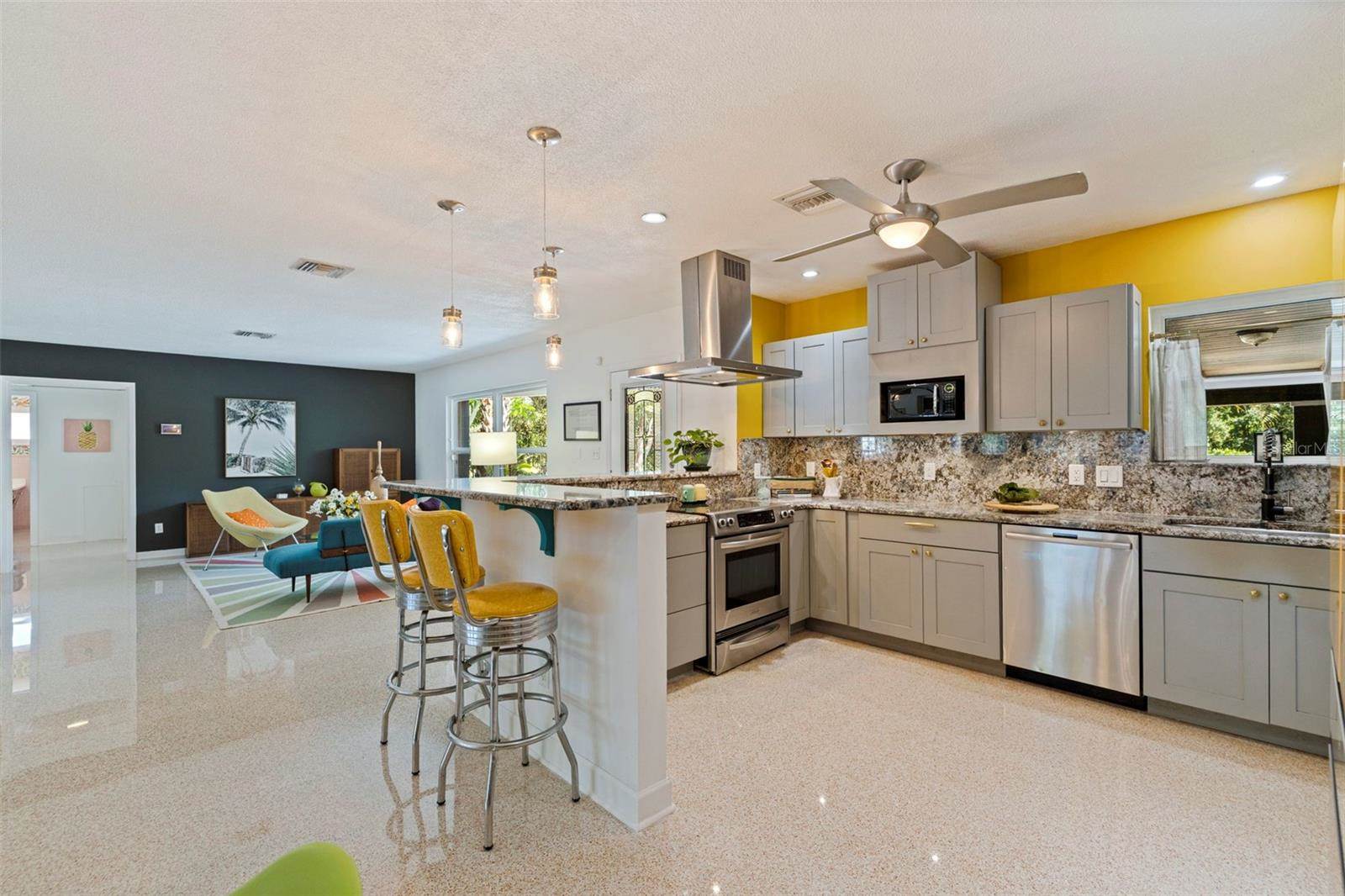 2700 Desoto Way South, Saint Petersburg, FL 33712